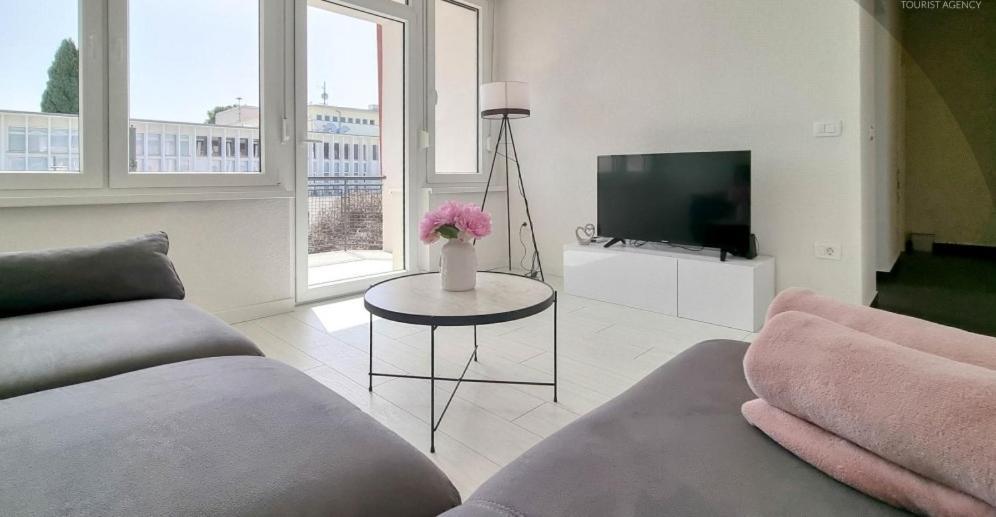 Bella Apartment 乌马格 外观 照片