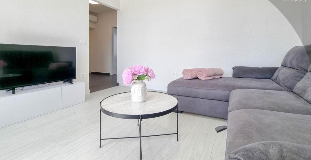 Bella Apartment 乌马格 外观 照片
